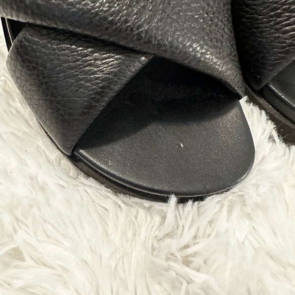 Vionic Vesta platform sandals sz 9.5 Sold out online excellent used condition - Picture 9 of 11